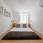 Principe Real Hideaway By Praca Das Flores By Nestatlisbon *