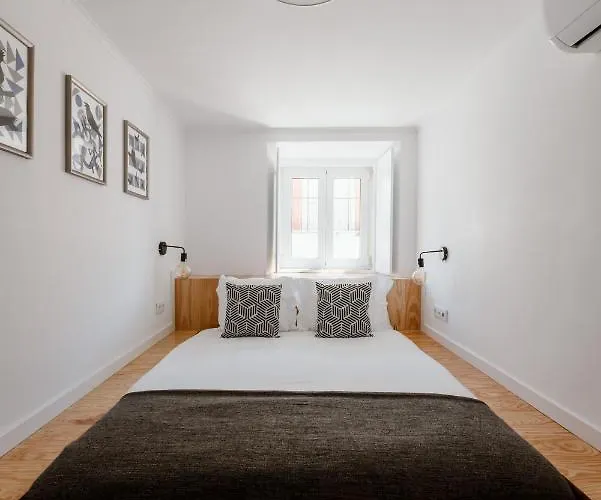 Principe Real Hideaway By Praca Das Flores *